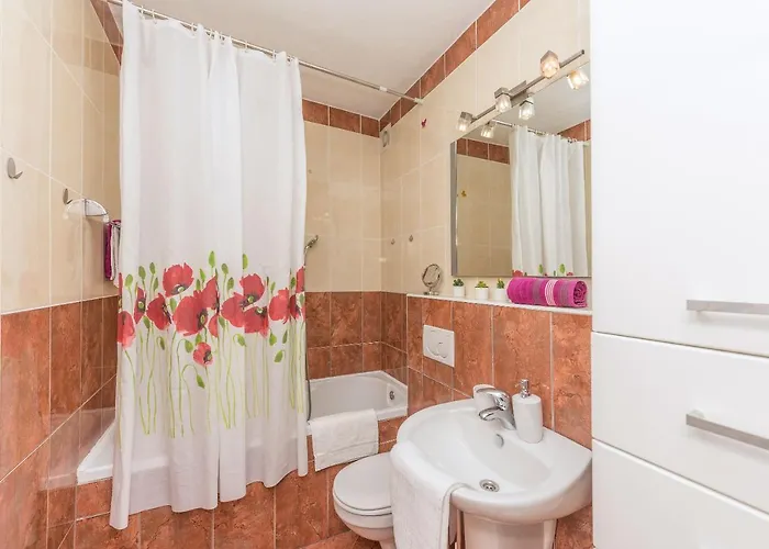 Centar Glavas * Makarska