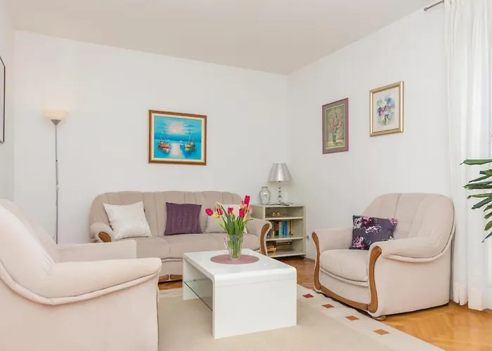 Centar Glavas Apartment Makarska